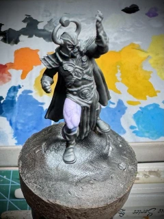 Shiny, shiny, shiny knee of purple…
