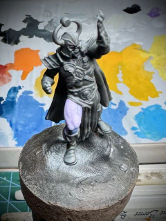 Shiny, shiny, shiny knee of purple…
