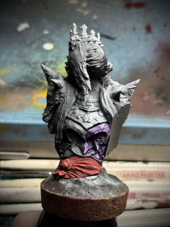 The same spooky lady, now with a spooky red sash.
