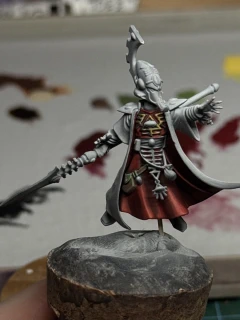 A little bit of green for his pouches, a little bit of yellow for his t-shirt. Really the perfect set of colours for a painter with partial _red-green colour blindness_ who has self-imposed smooth blending on himself.
