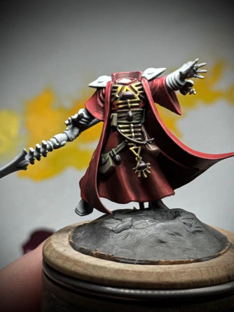 The little man now has some little bags and little gems. Also: is headless (ideally temporarily).