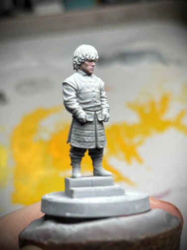 A little flesh colour added to his face and this mini starts to look even more like Peter Dinklage…