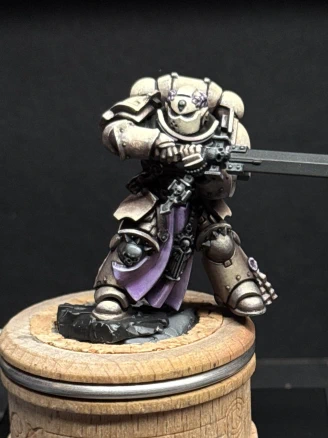 Fancy Lad’s skirt and… tiara?… are now picked out in purples, while ‘metallics’ are picked out in grey. They really need more of a contrast jump to read as metallic, but they currently have a stone-y vibe that I don’t hate.