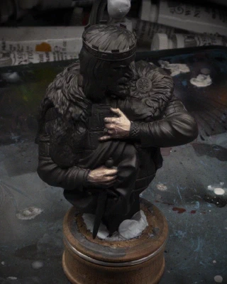 Wrinkles and veins and dark shadows sketched out on the hands, hopefully as though fairly starkly-lit from above, stage-right. I think this guy may be up to no good.