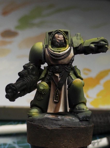 Some paler greens and yellows are applied to the mini for a bit of tonal variation and highlighting on various upward facing pointy bits. Really hard to tell if it’s having the desired effect when you insist on painting green while knowing you have red/green colour blindness. Why do you do that, you numpty? Blue is right there. ‘Spider-Man Noir With The Rubik’s Cube’ needs to be added to my personal Darmok language.